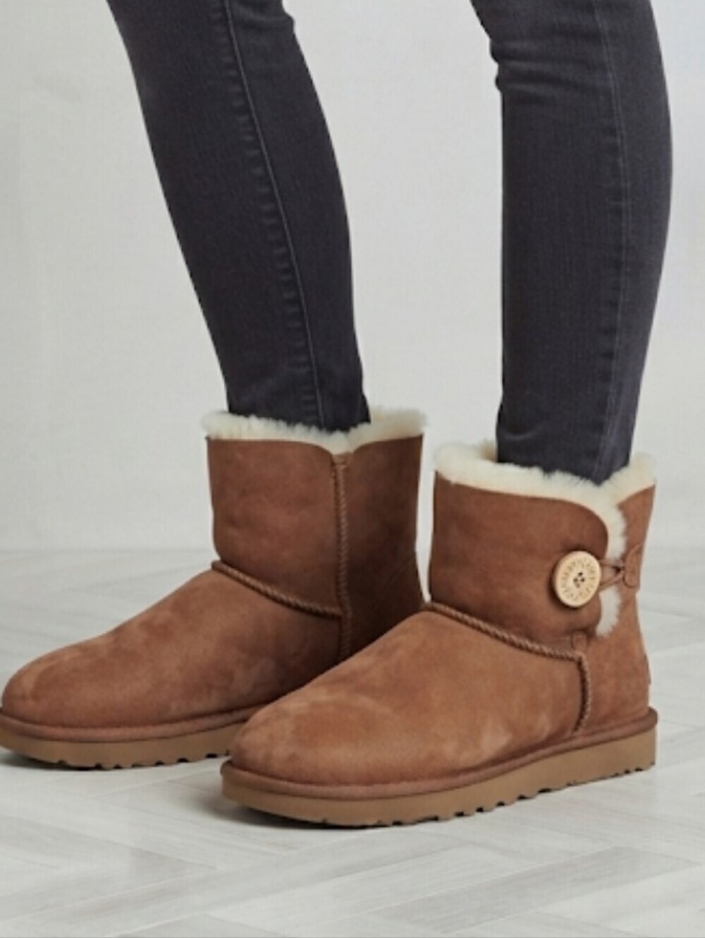 Ugg Australia Women Ankle Button Leather Boots shoes sz 6